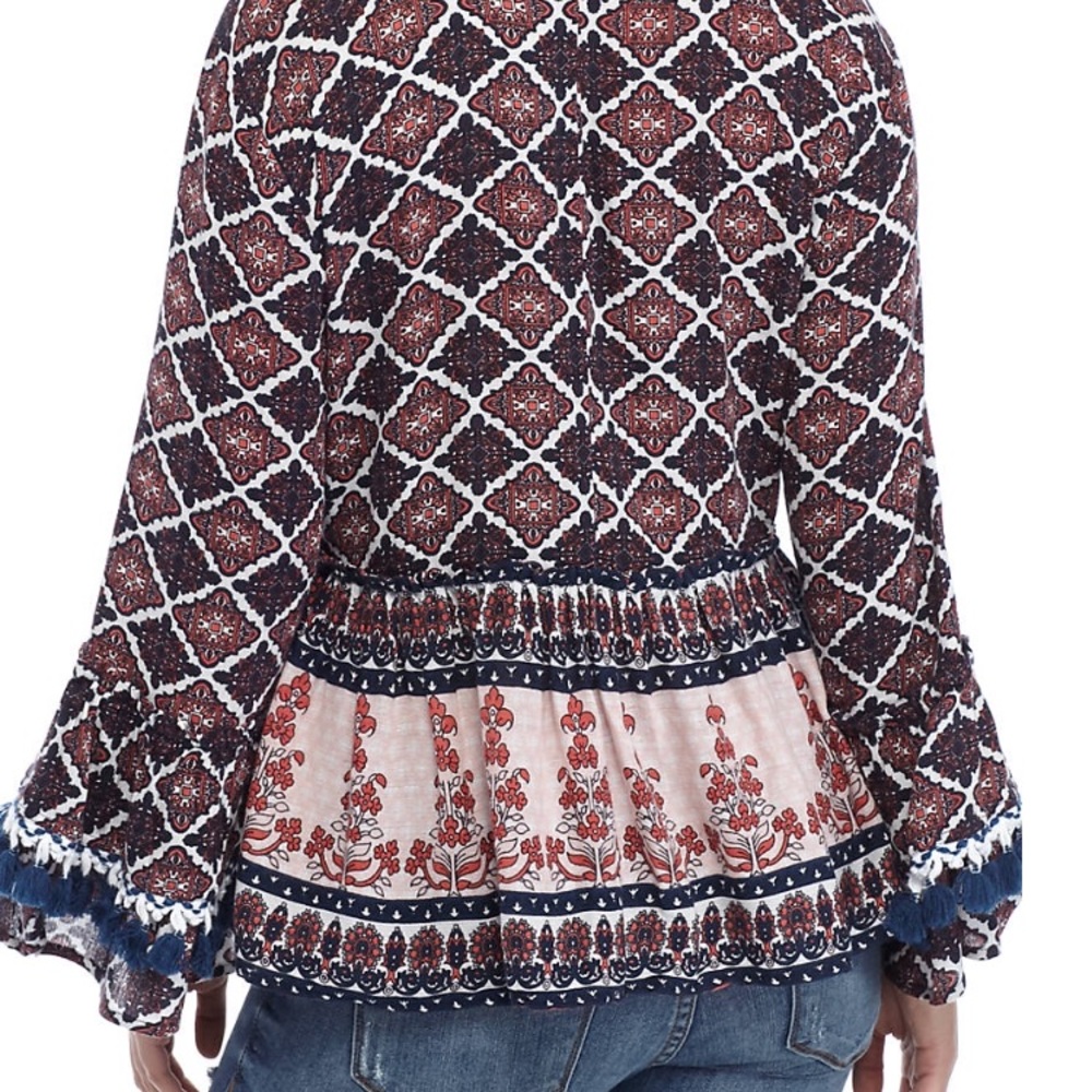 👚HP👚NWT peasant boho top w/ tassel bell sleeves - Picture 2 of 8